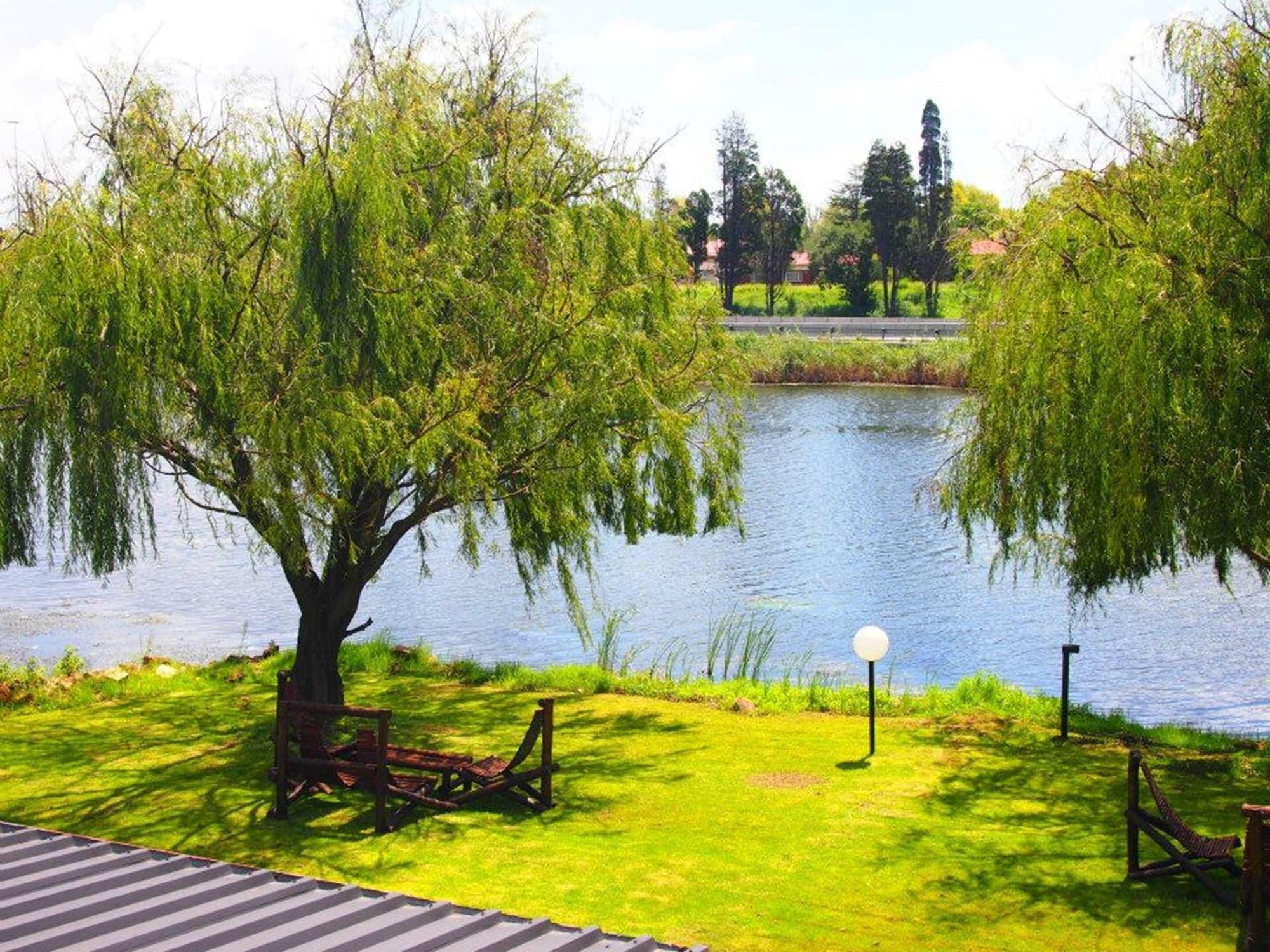 The Lakes Hotel & Conference Centre Benoni Bagian luar foto
