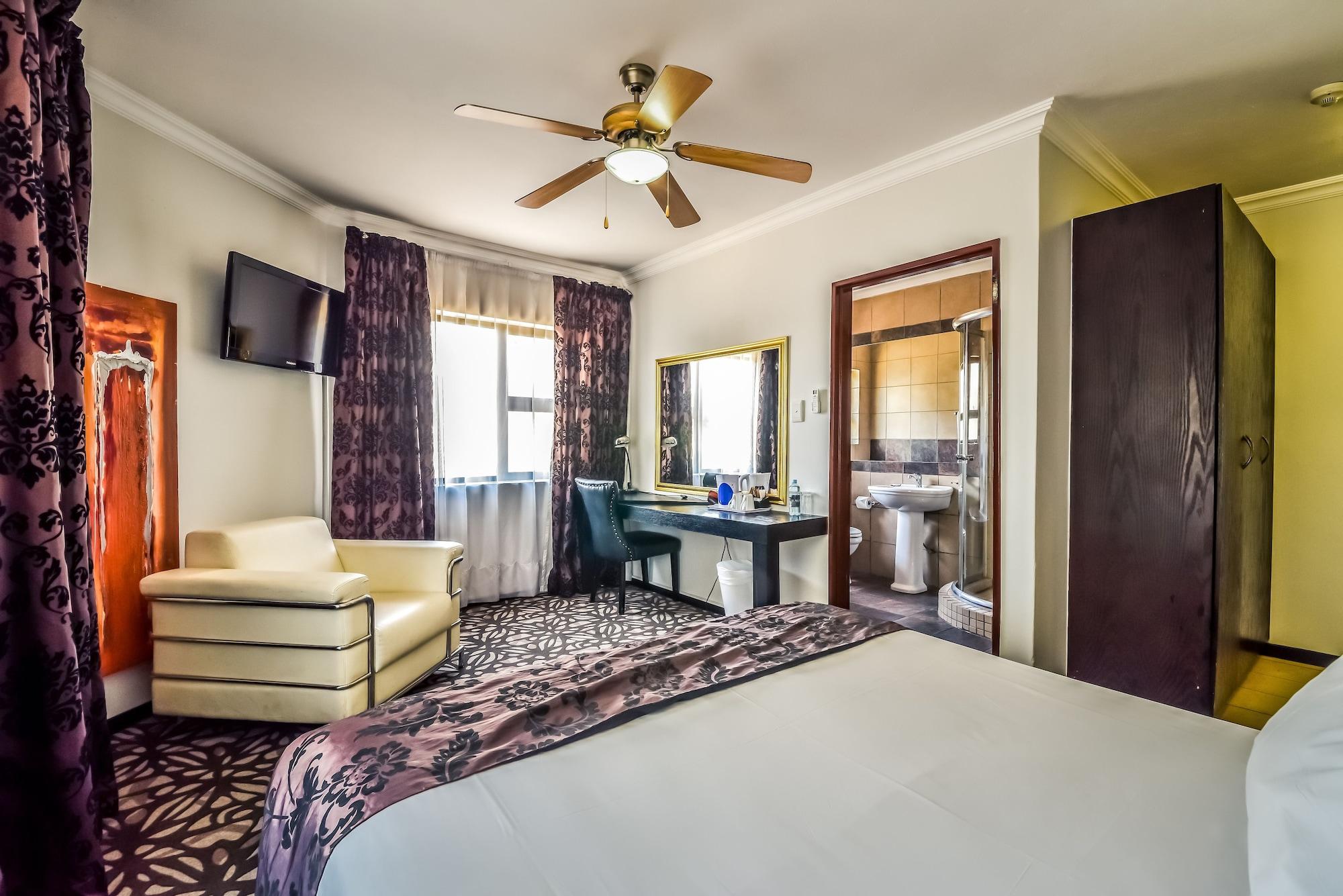 The Lakes Hotel & Conference Centre Benoni Bagian luar foto