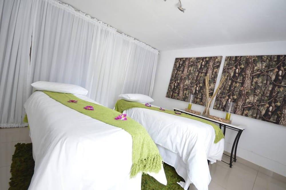 The Lakes Hotel & Conference Centre Benoni Bagian luar foto