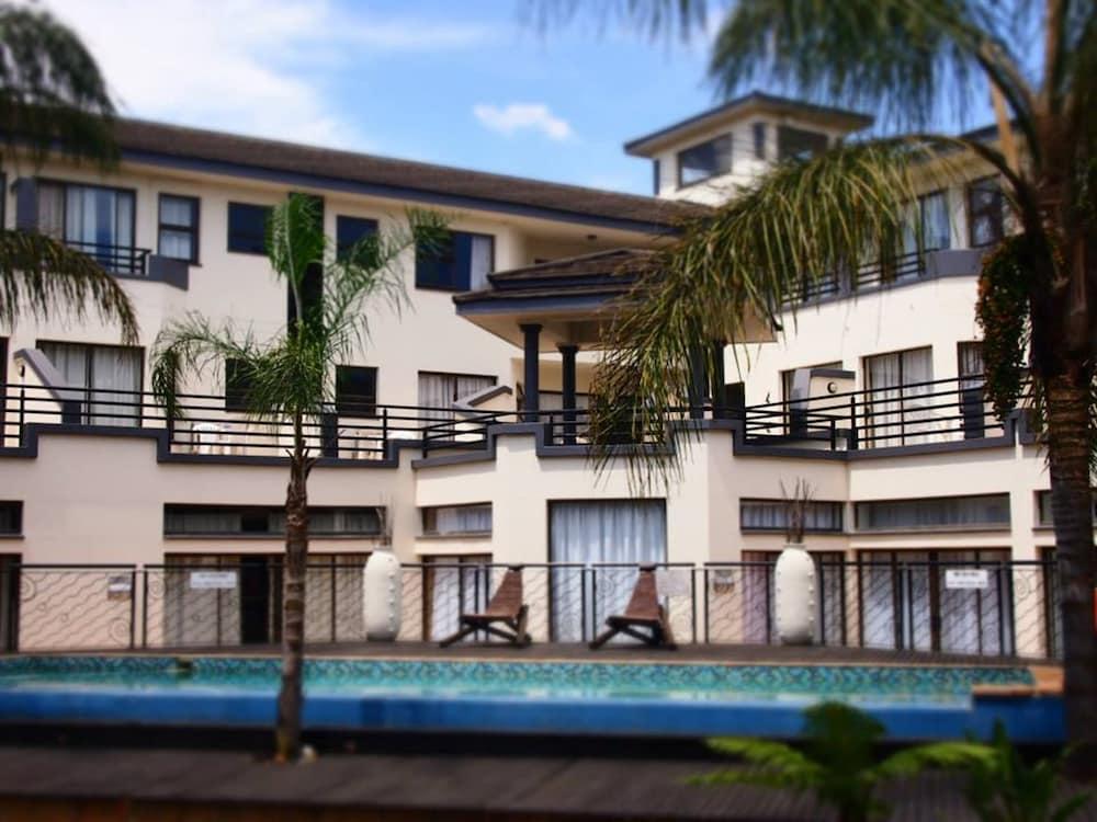 The Lakes Hotel & Conference Centre Benoni Bagian luar foto
