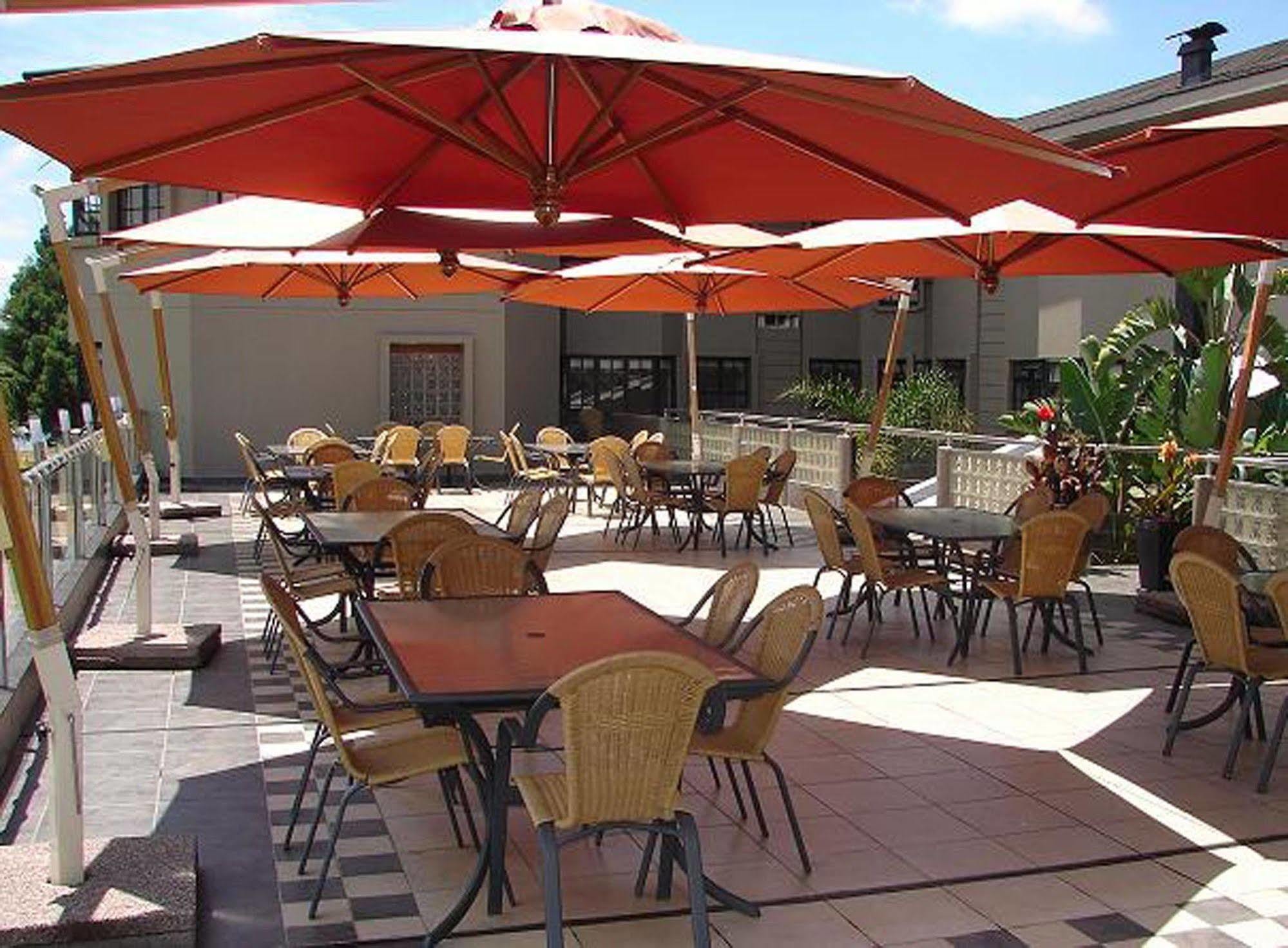 The Lakes Hotel & Conference Centre Benoni Bagian luar foto