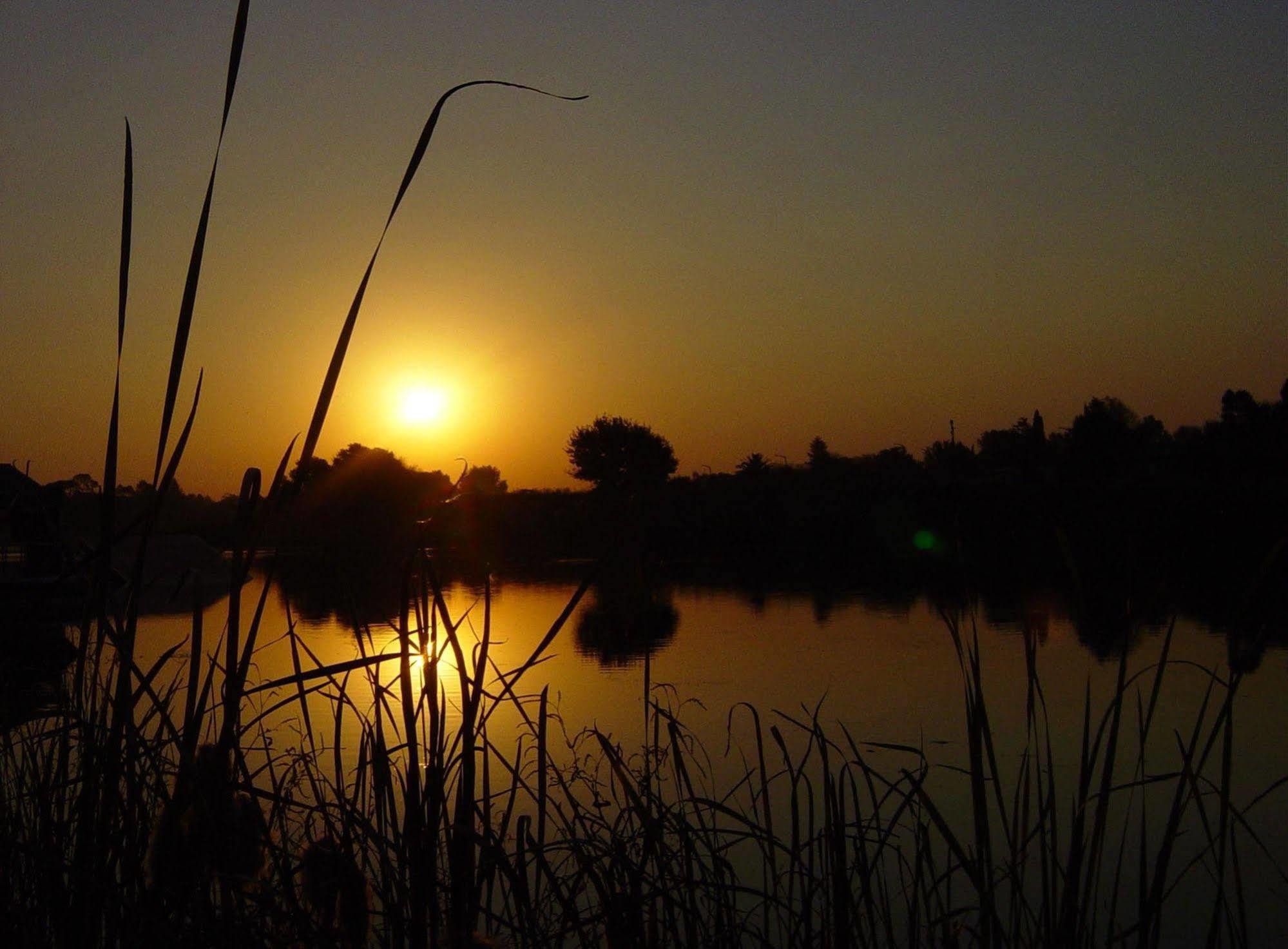 The Lakes Hotel & Conference Centre Benoni Bagian luar foto