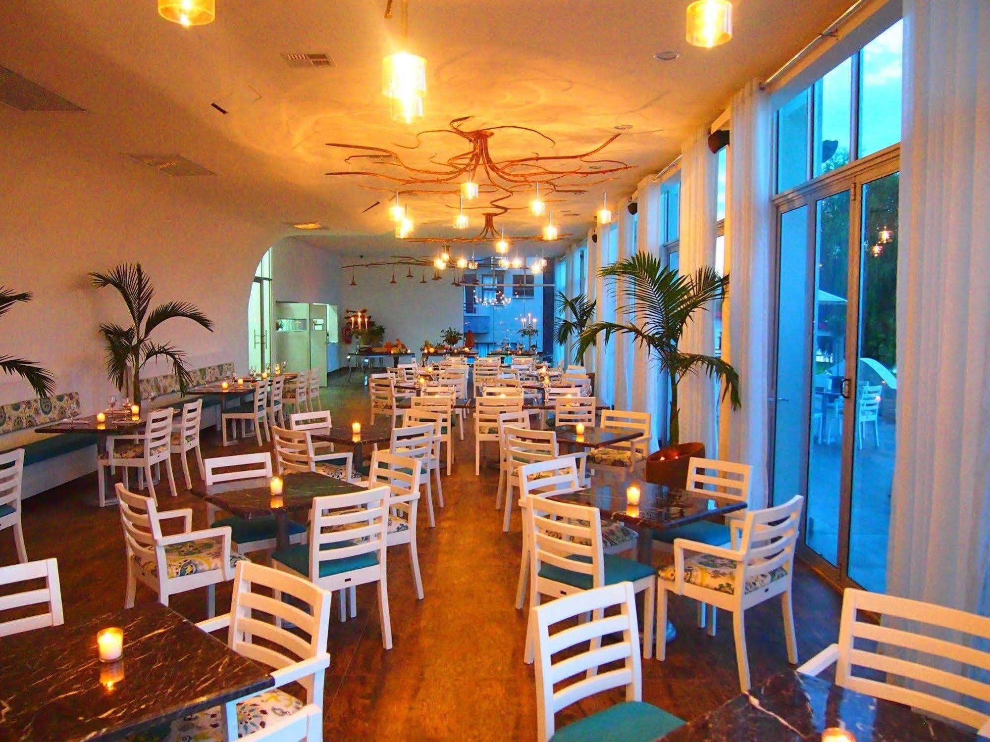 The Lakes Hotel & Conference Centre Benoni Bagian luar foto